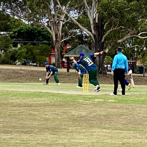 Mat Kent bowling