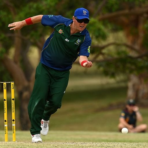 Mat Kent bowling